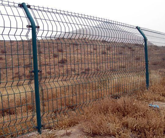 新疆双边丝护栏网价格,新疆双边丝护栏网厂家,产品齐全,便宜